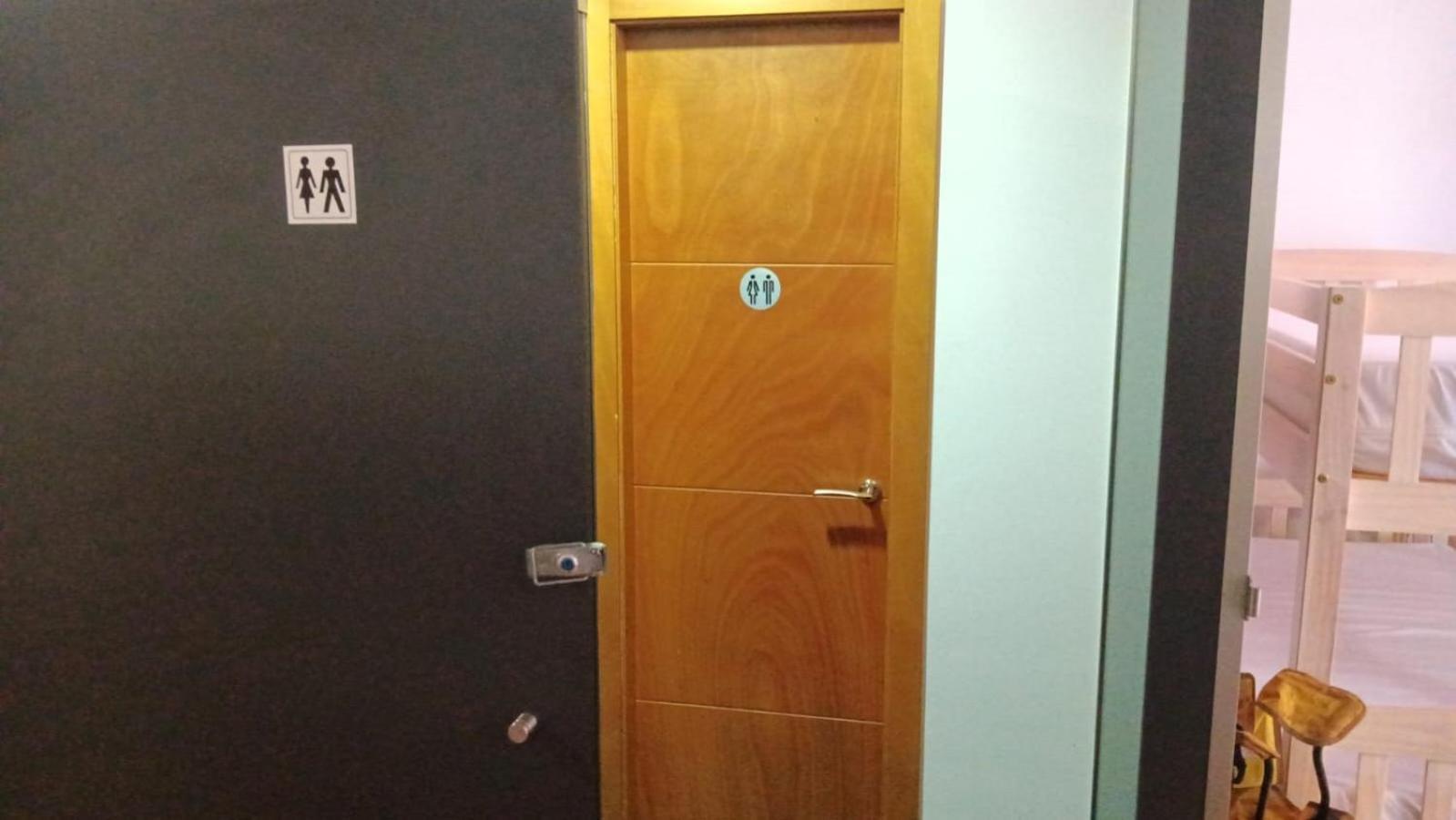Albergue -Wifi- O Apartamento -No Wifi- Camino Santiago Porrino - En Pleno Centro - City Centre מראה חיצוני תמונה